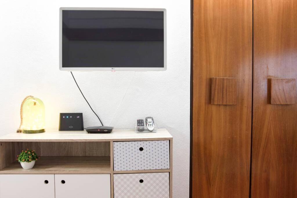 Estudio Vista Mar Com A/C E Acesso Privado A Praia Appartement Sesimbra Buitenkant foto